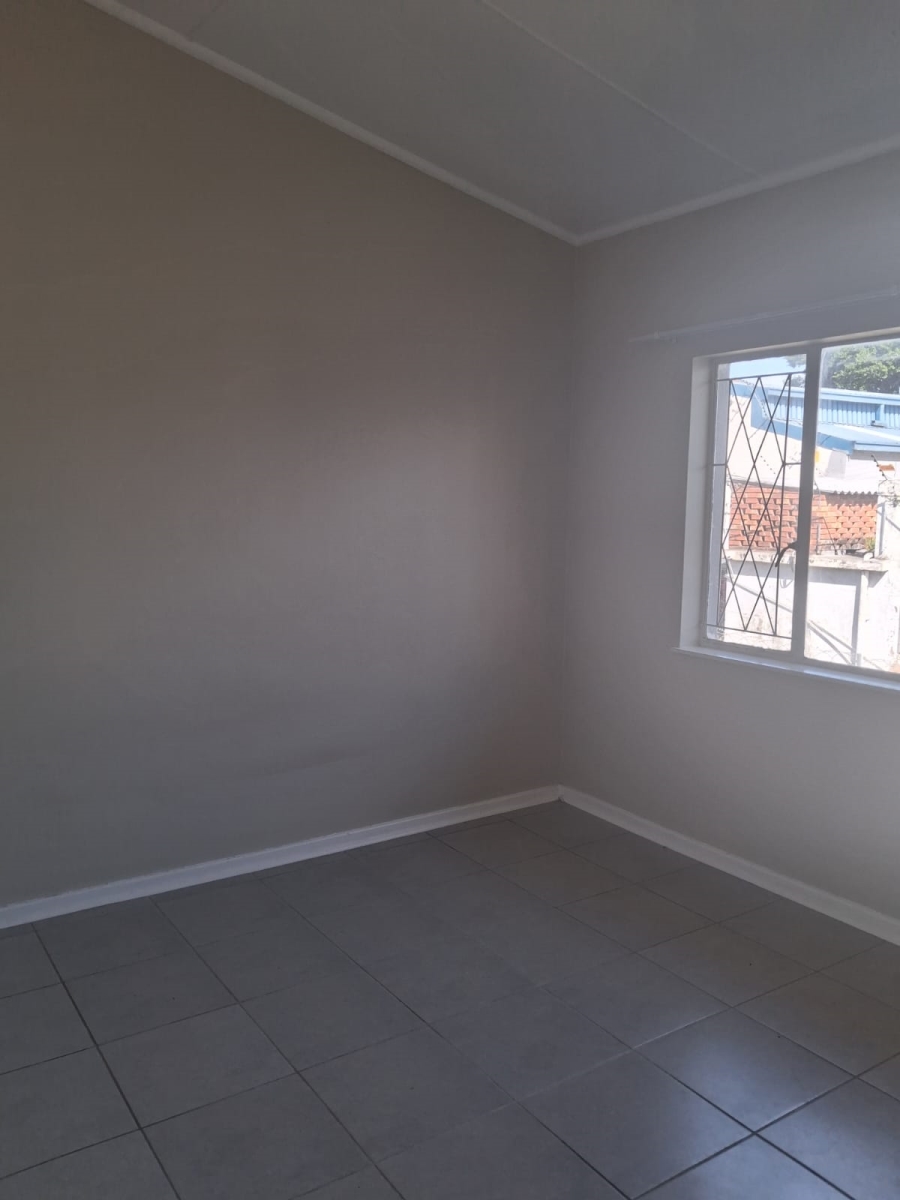 To Let 2 Bedroom Property for Rent in Cambridge West Eastern Cape